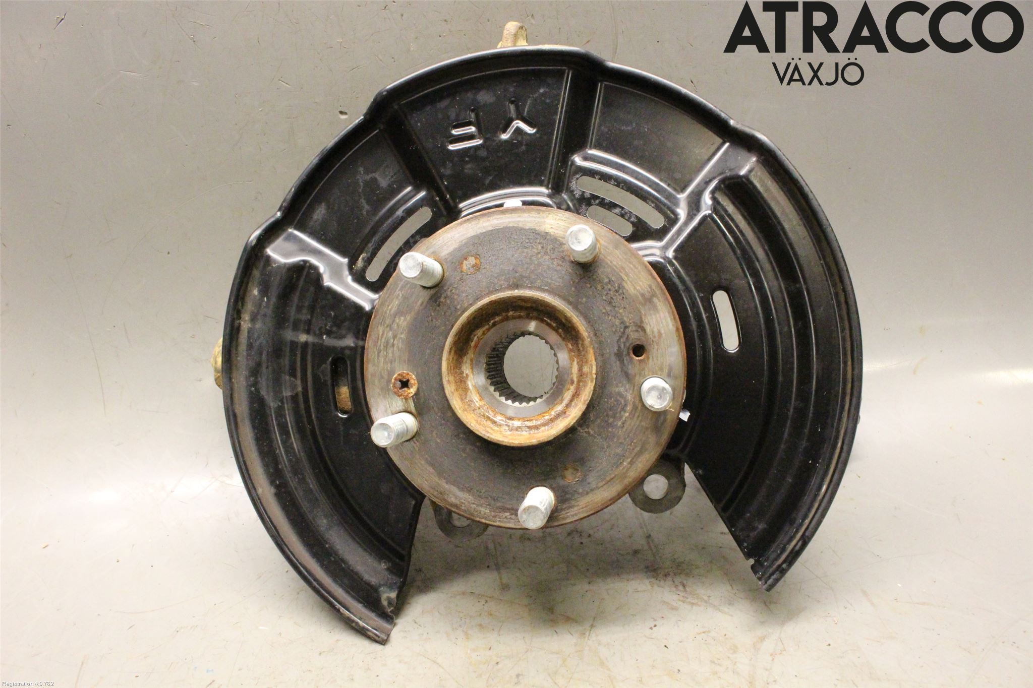 Honda E 20-23 Hjullagerhus-Spindel Vä B