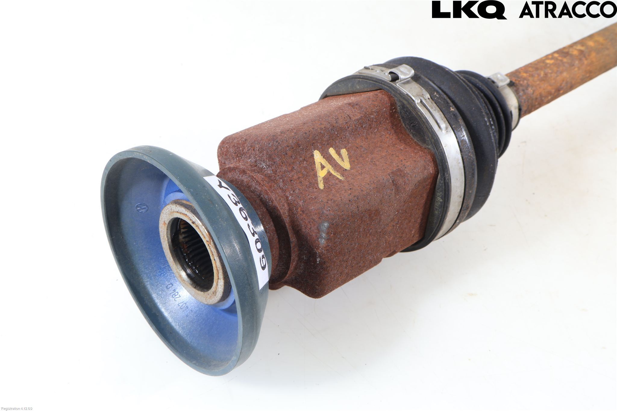 Volkswagen VW TIGUAN 16-24 Drivaxel Fram Höger