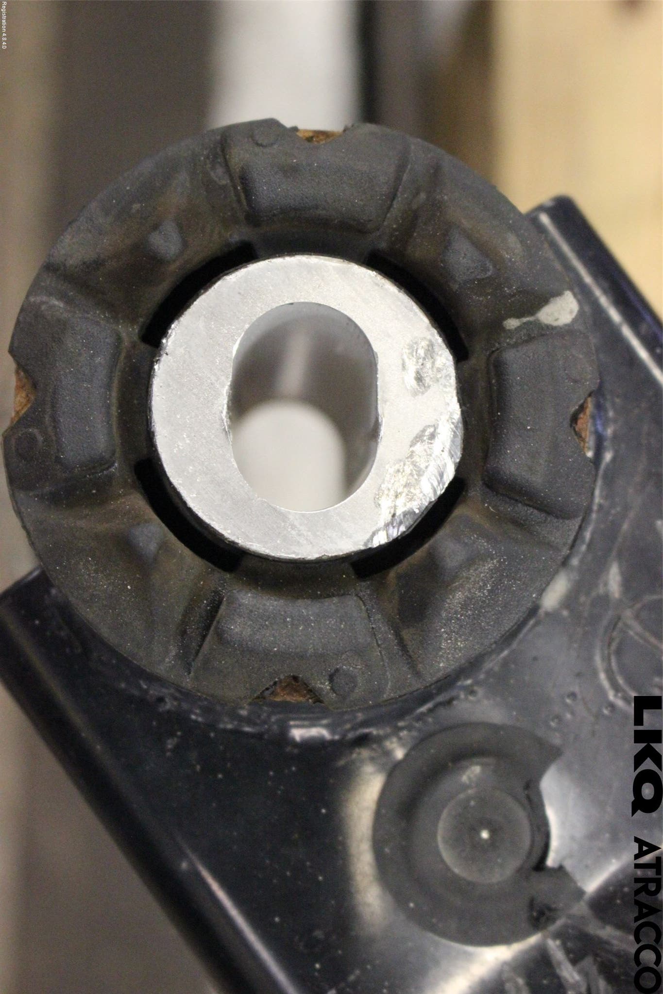 Toyota RAV4 19- Bakaxelbalk