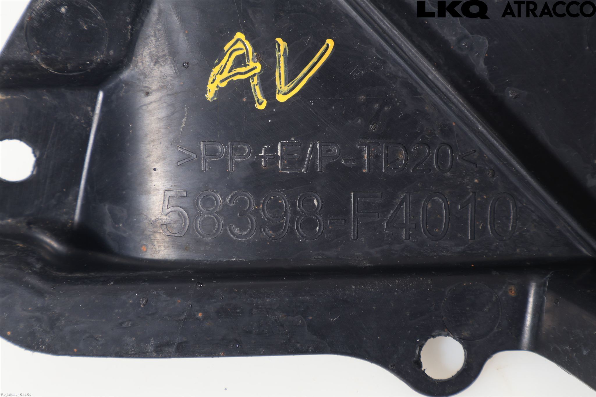 Toyota C-HR 16-23 Hasplåt Plåt-Plast