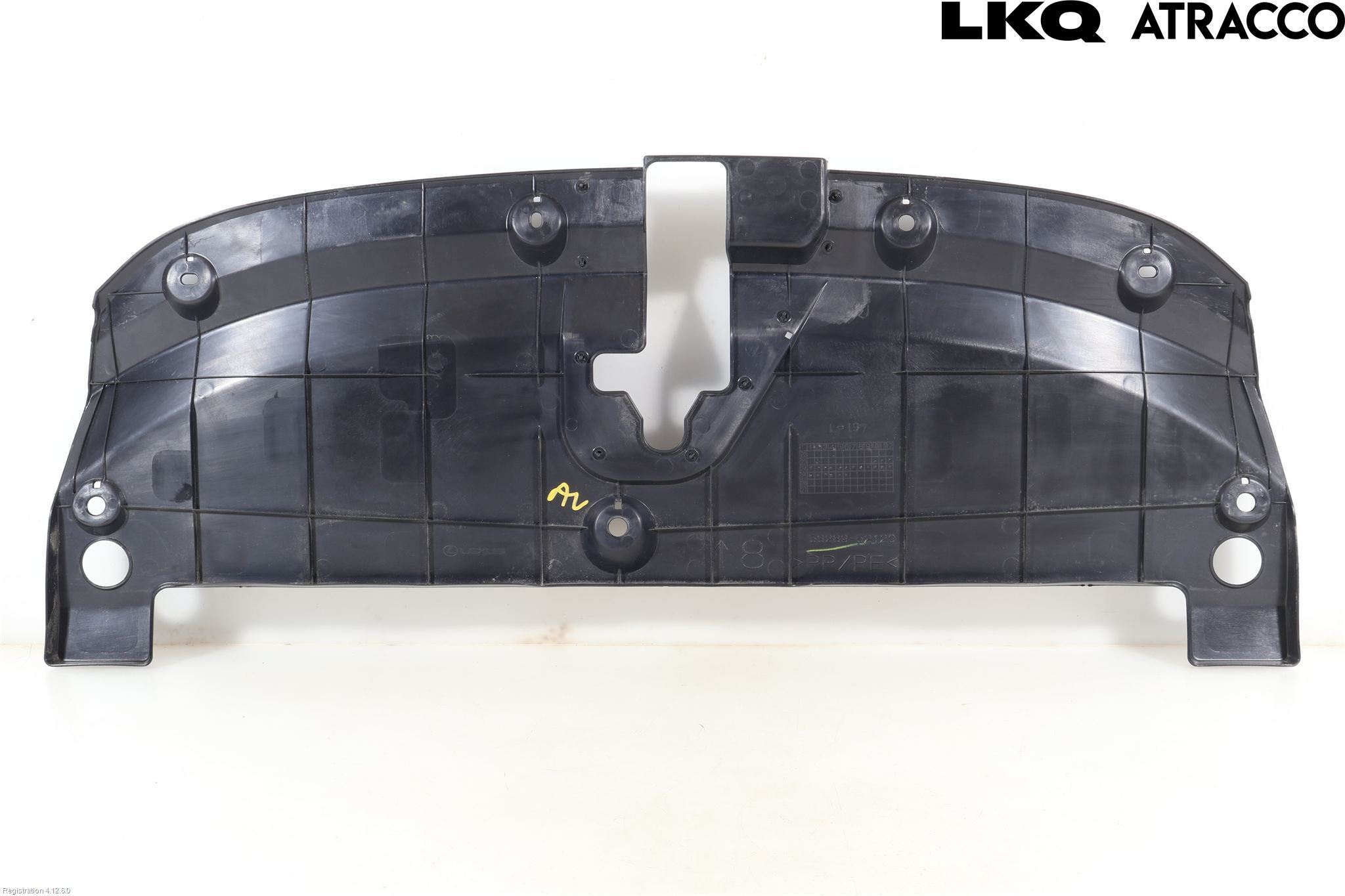 Lexus LBX 24- Täckplast Front