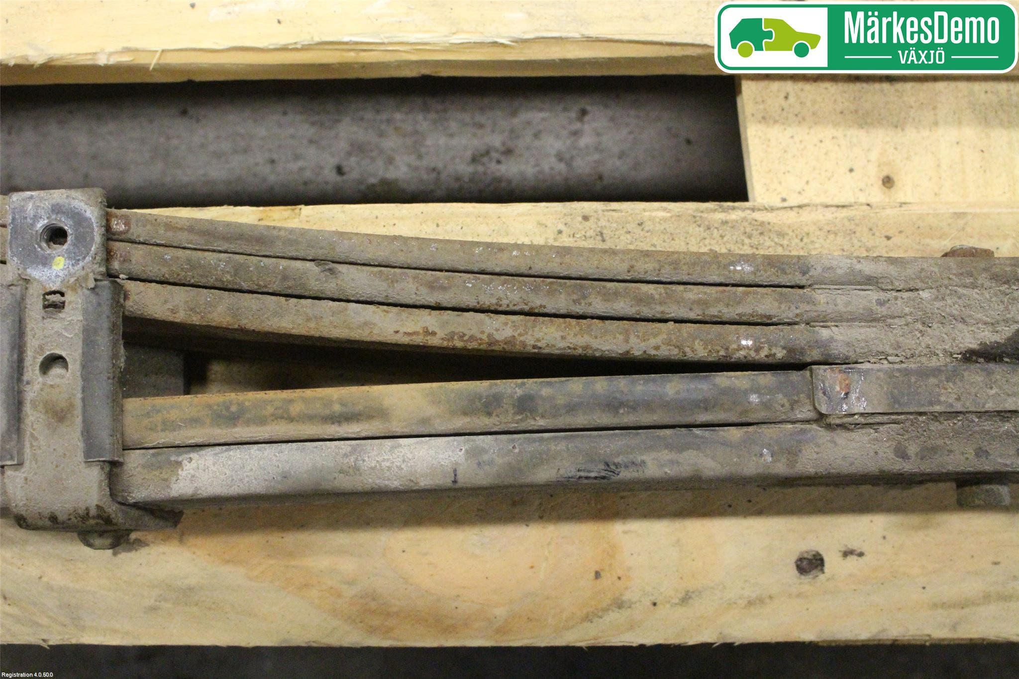 Toyota HILUX 16- Fjäder Bak Blad