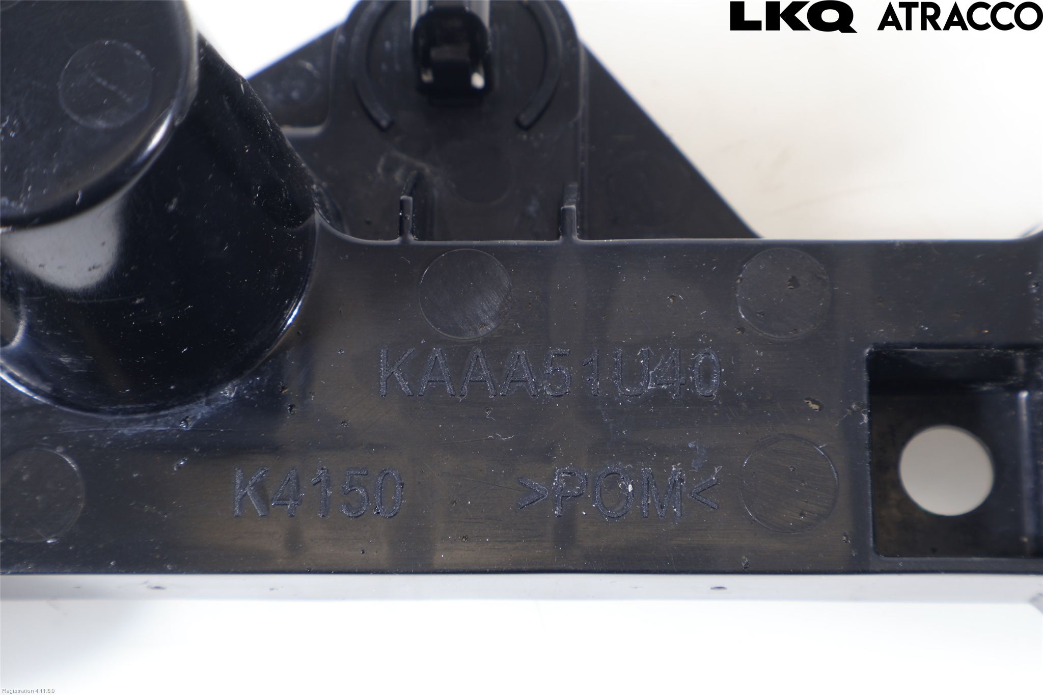 Mazda CX-80 24- Skärmfäste Fram Vä