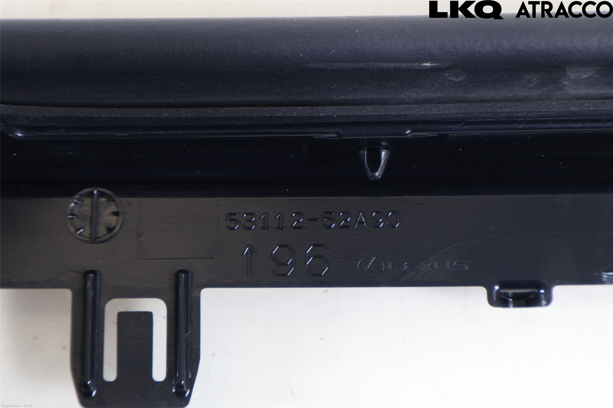 Lexus LBX 24- Täckplast Front