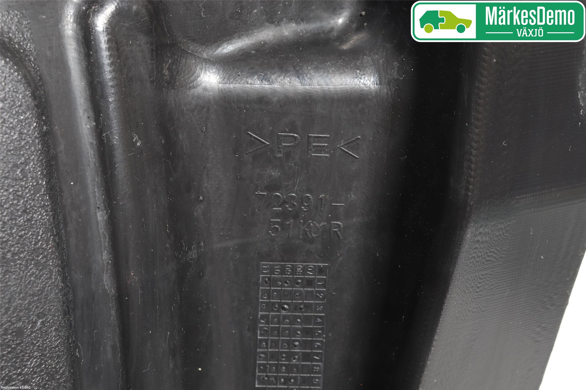 Suzuki SPLASH Hasplåt Plåt-Plast