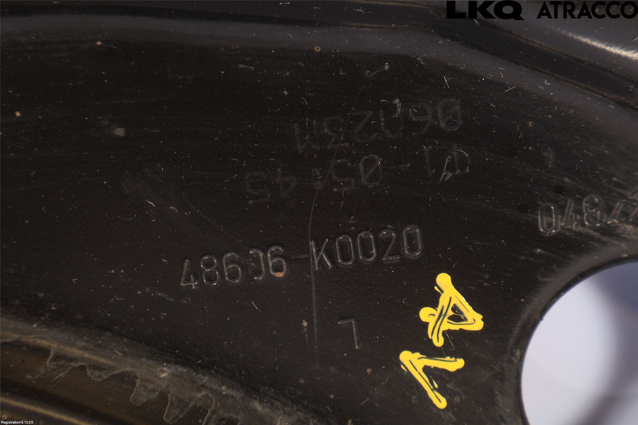 Toyota YARIS CROSS XP21 21- Bärarm Fram Undre Vä