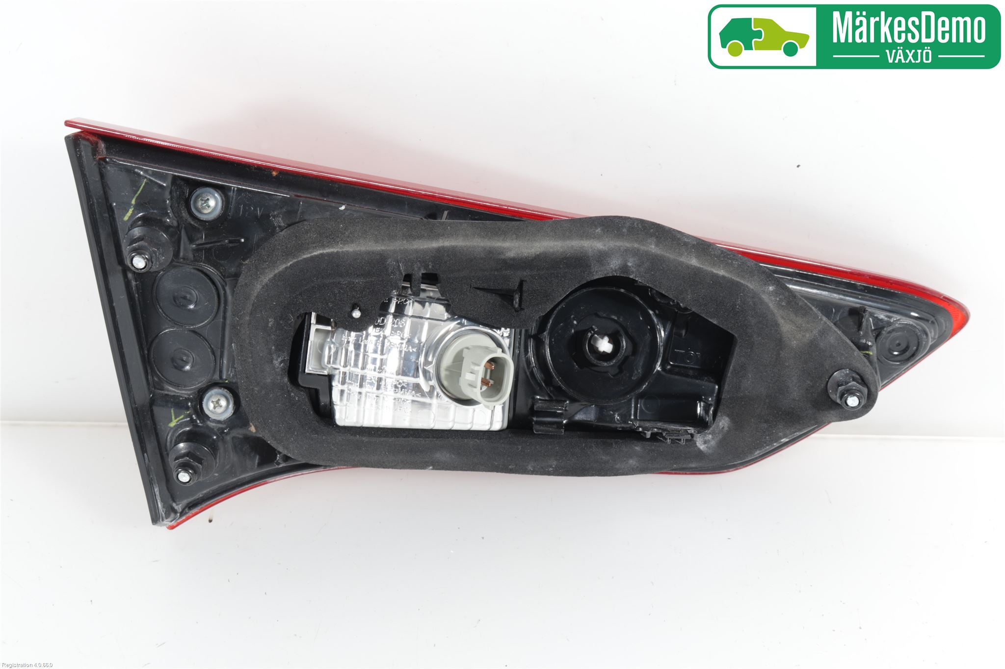 Toyota YARIS XP130 15-20 Bakljus Lucka Hö