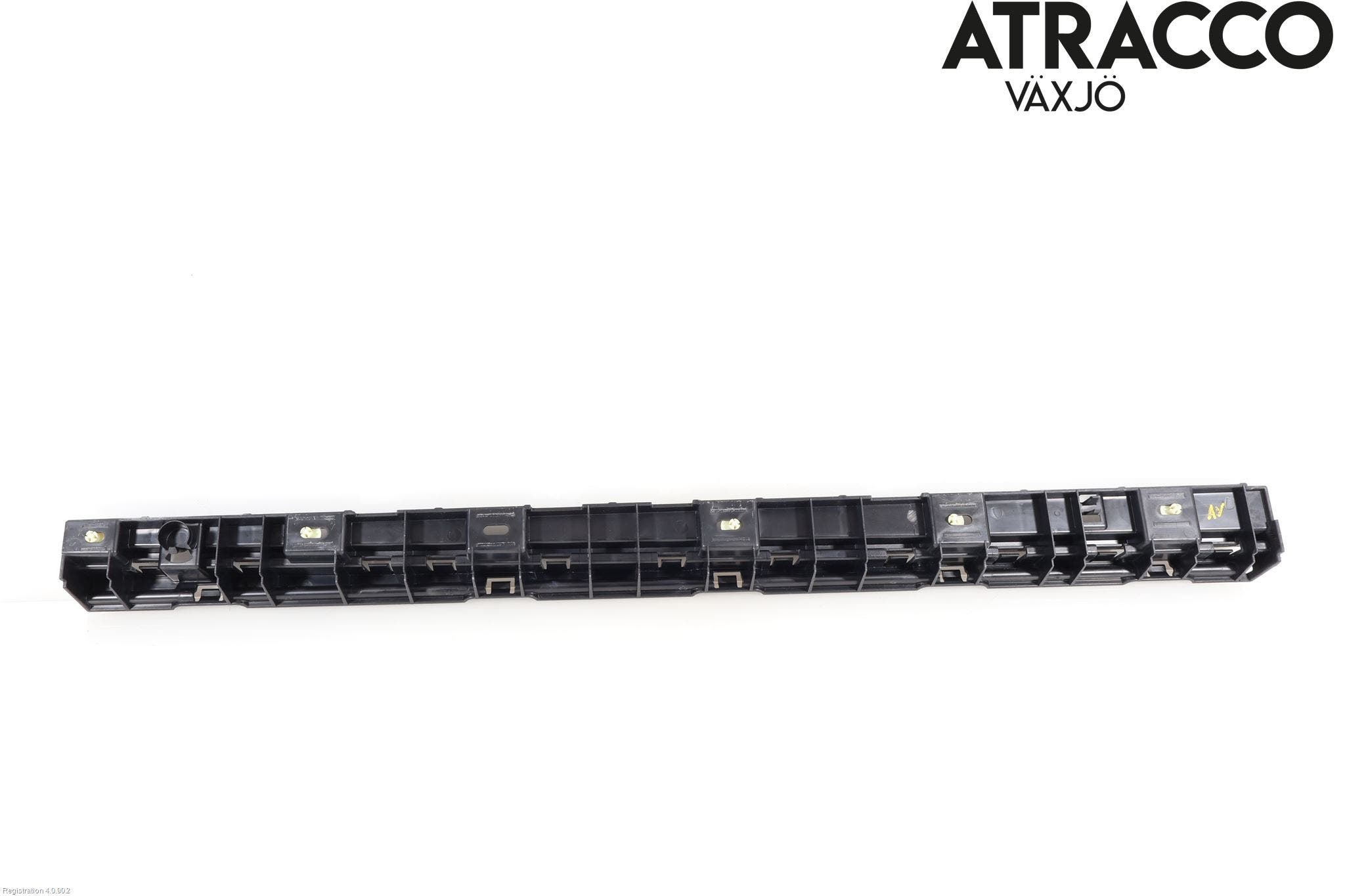 BMW 5 F10/F11/F18 09-17 Sidokjol Vä