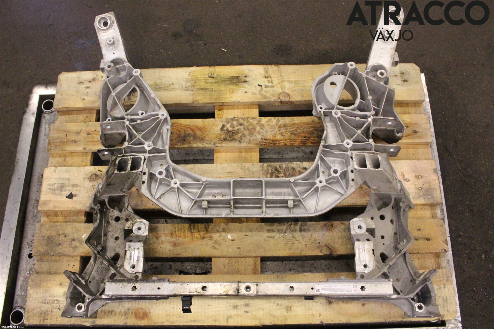 BMW 5 GT F07 09-17 Framvagnsbalk