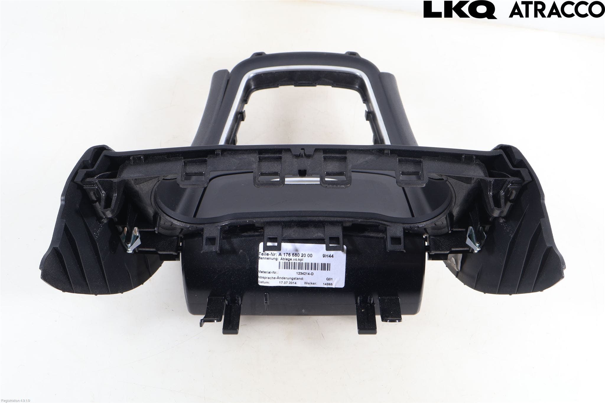 Mercedes-Benz MB GLA-KLASS (X156) 13-20 Instrumentkonsoll Mitt