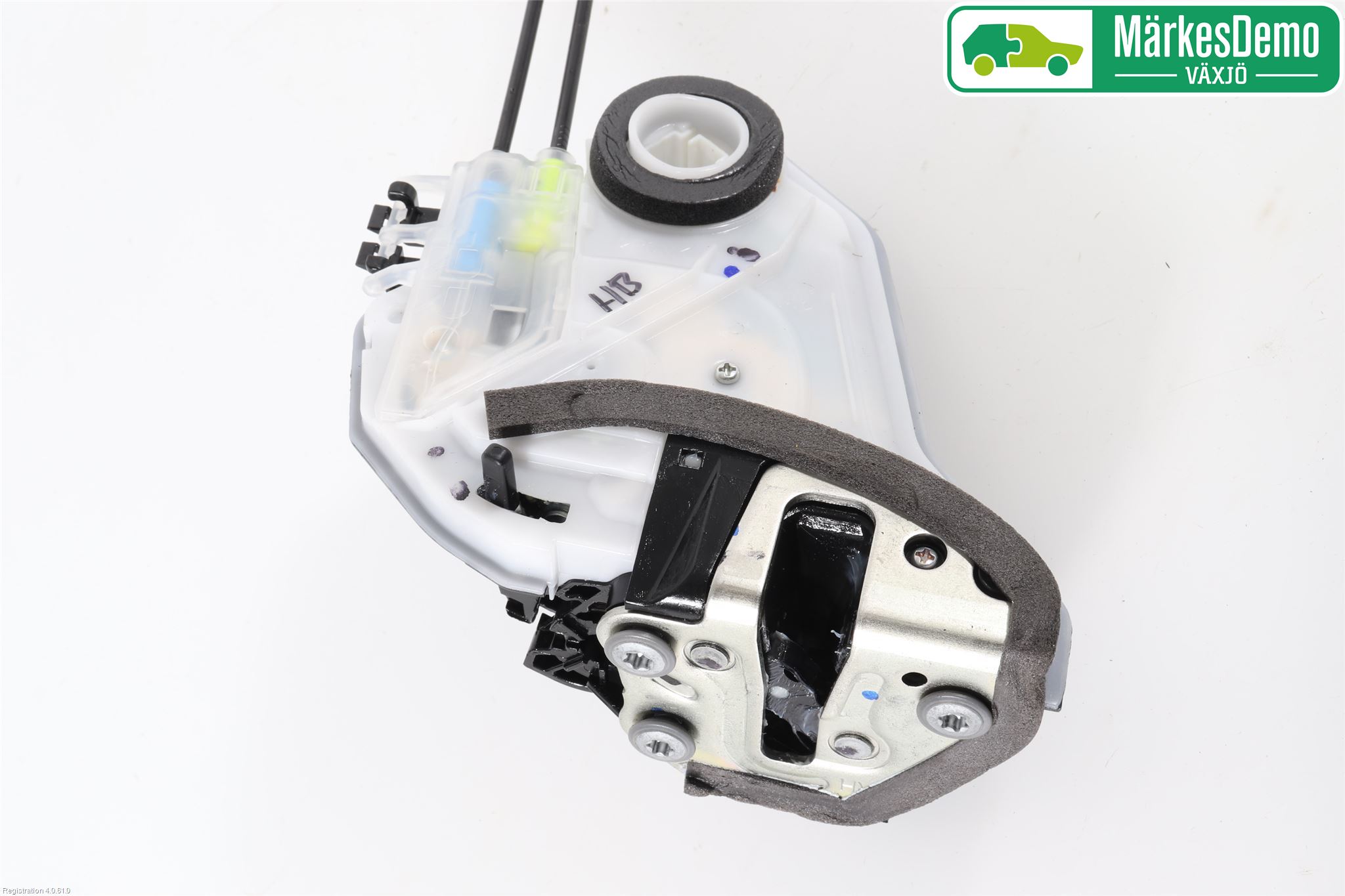 Toyota HILUX 16- Låskista-Dörrlås