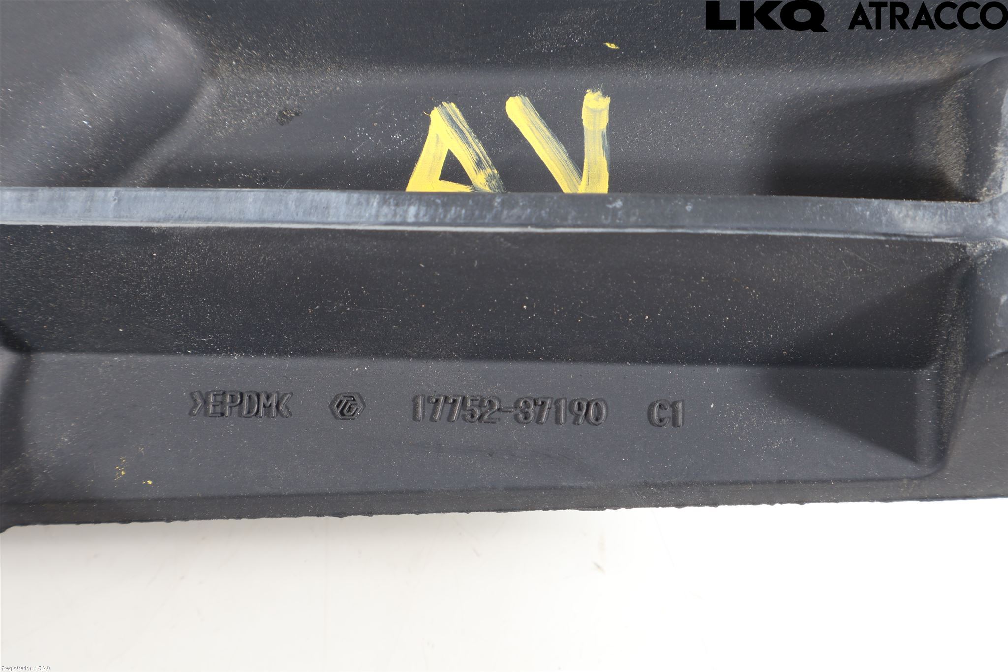 Toyota COROLLA CROSS XG10 22- Förg-Bälg-Rör Mot Luftr