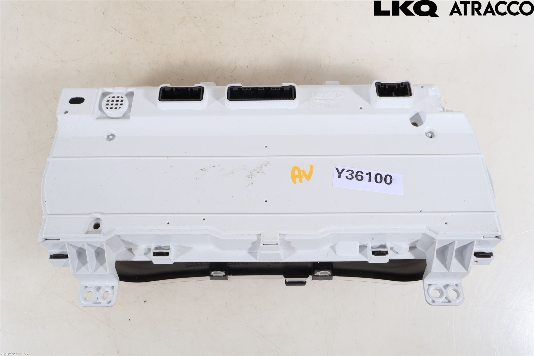 Toyota HILUX 16- Instrument Komb