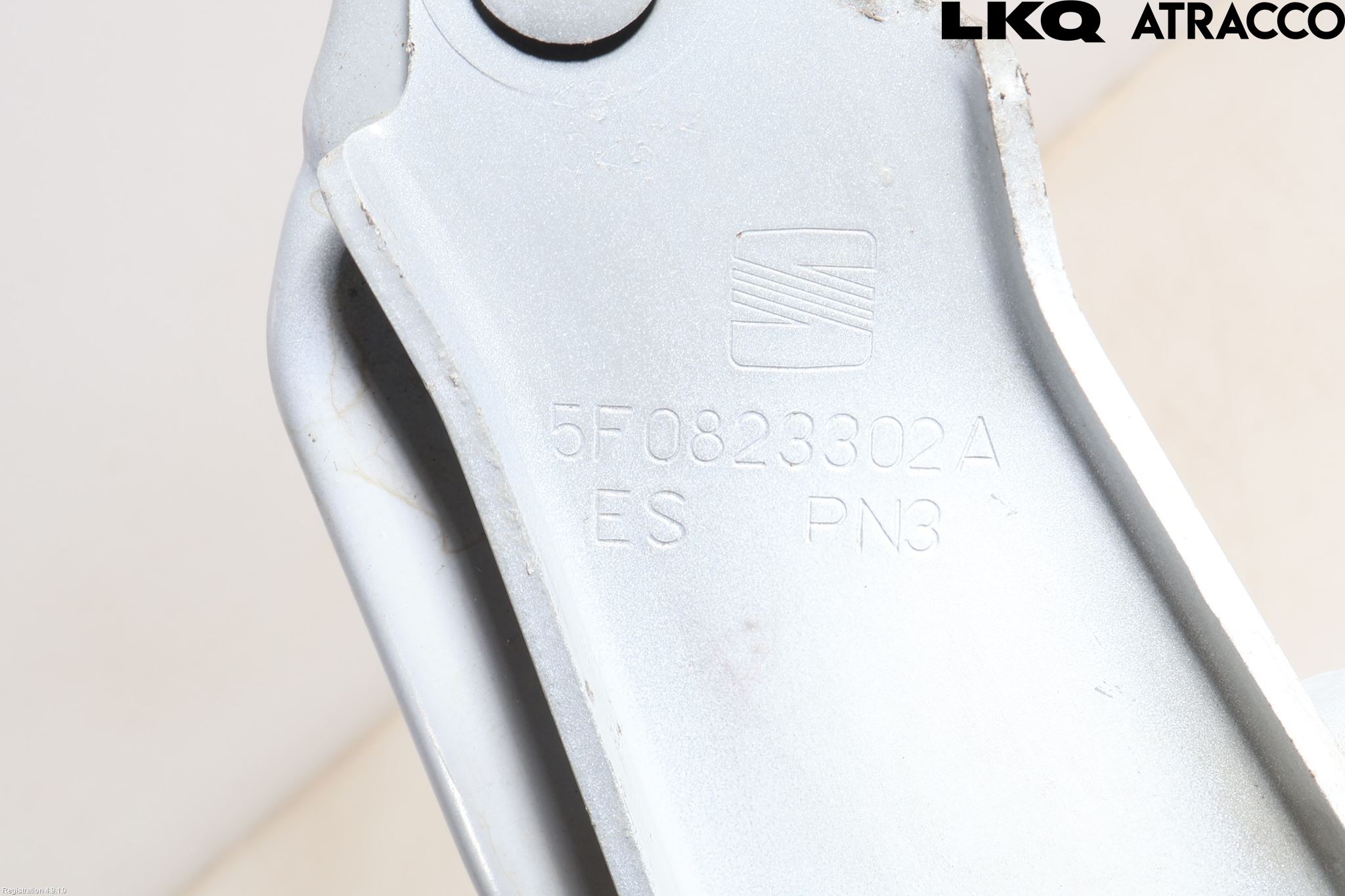 Seat LEON 13-20 Huvgångjärn