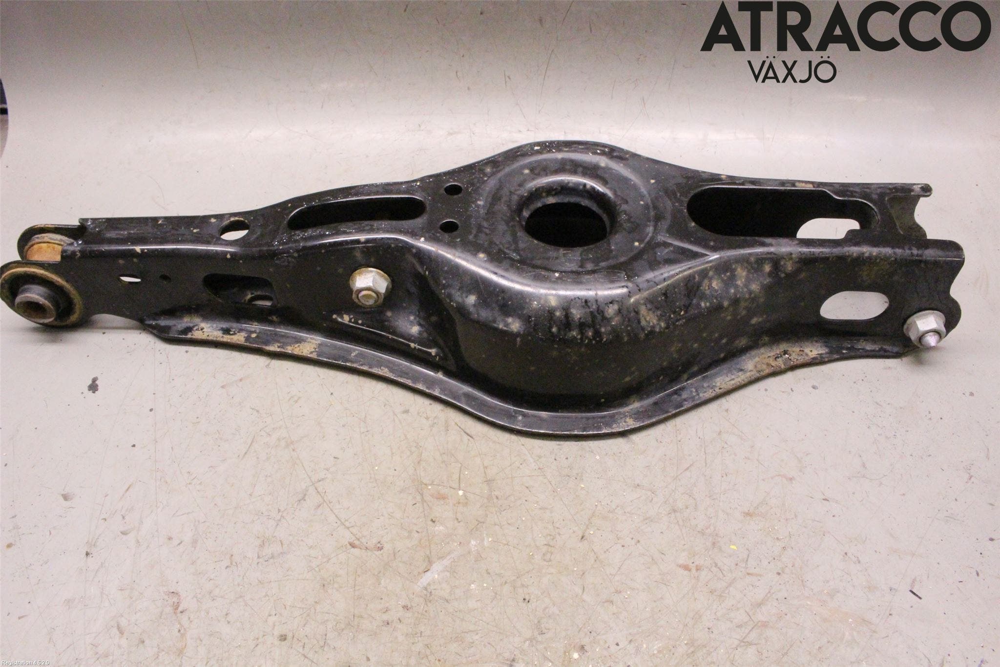 Toyota RAV4 19- Bärarm Bak Höger