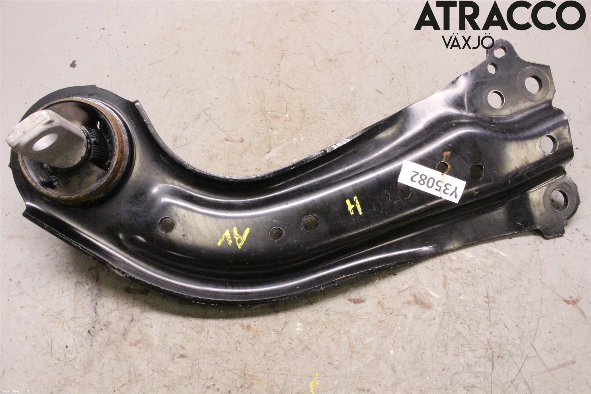 Toyota RAV4 19- Bärarm Bak Höger