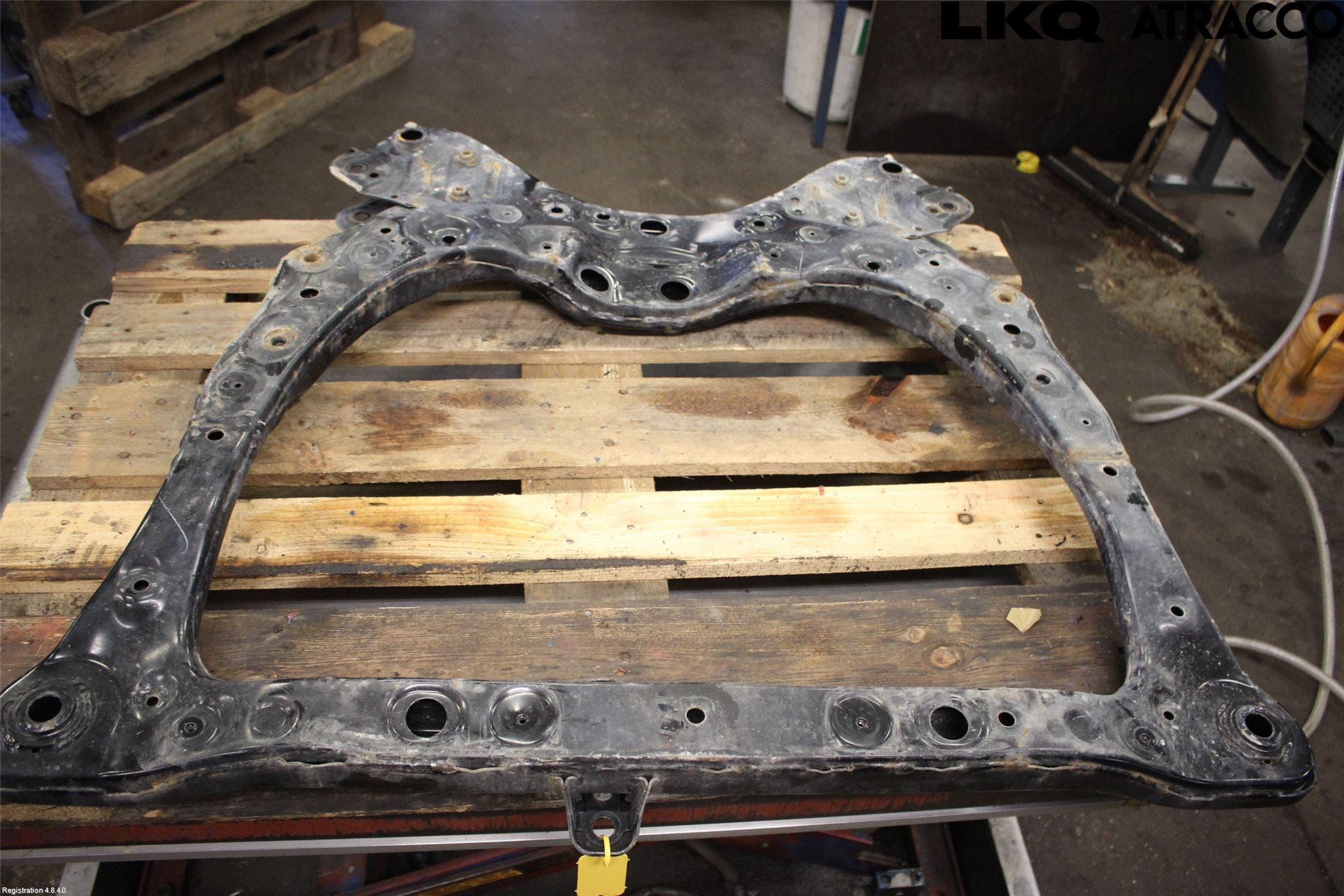 Toyota RAV4 19- Framvagnsbalk