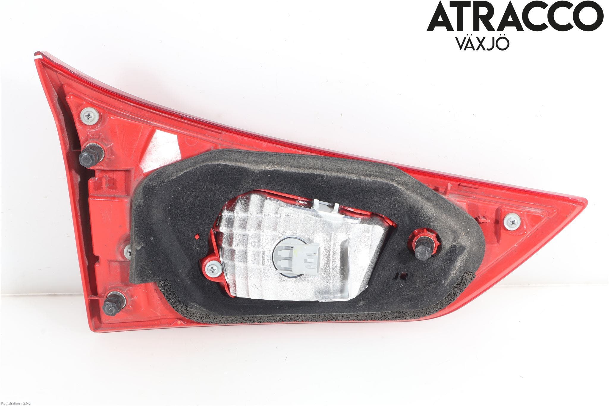 Toyota AURIS 13-19 Bakljus Lucka Hö