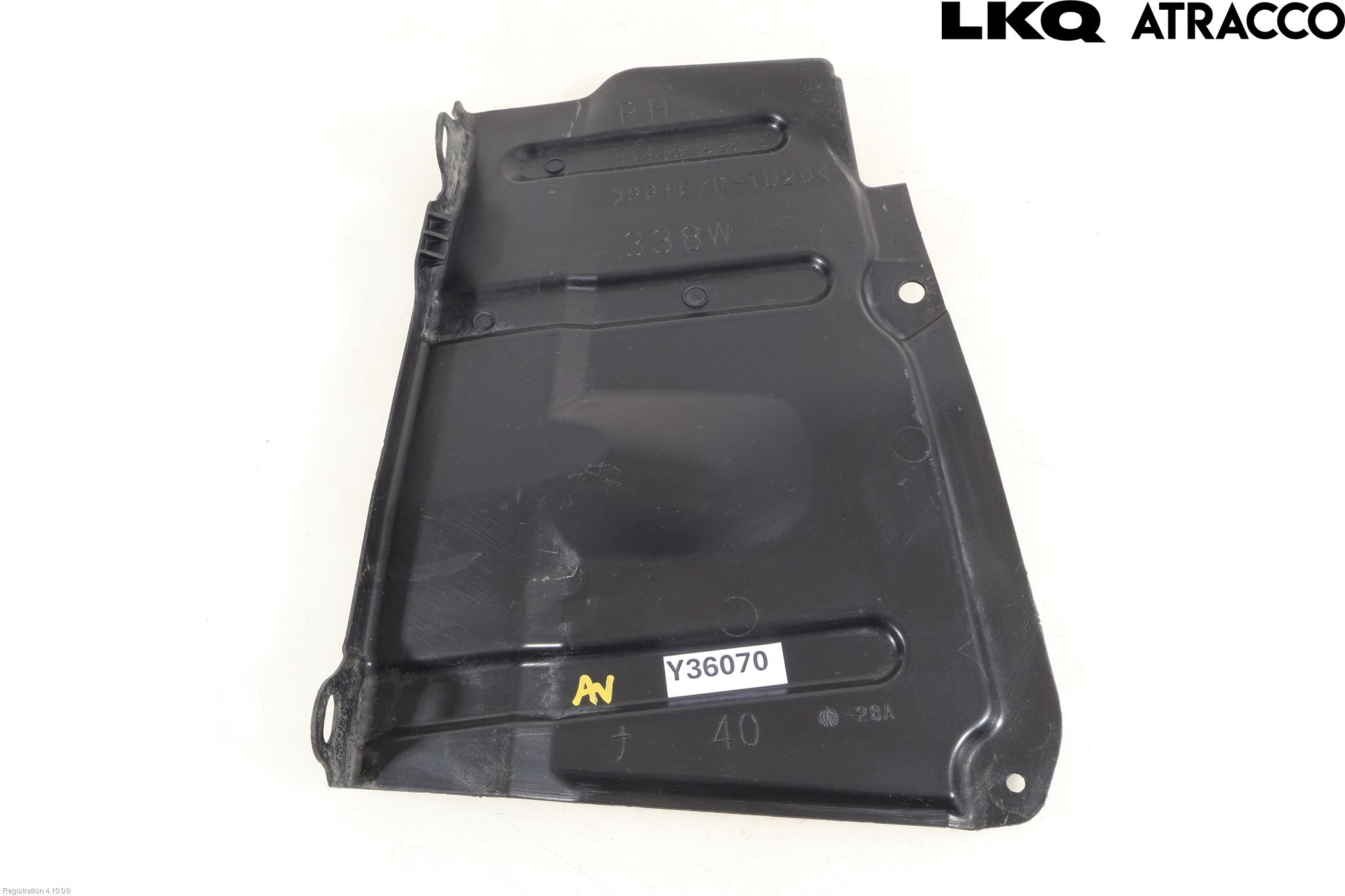 Toyota RAV4 13-18 Hasplåt Plåt-Plast