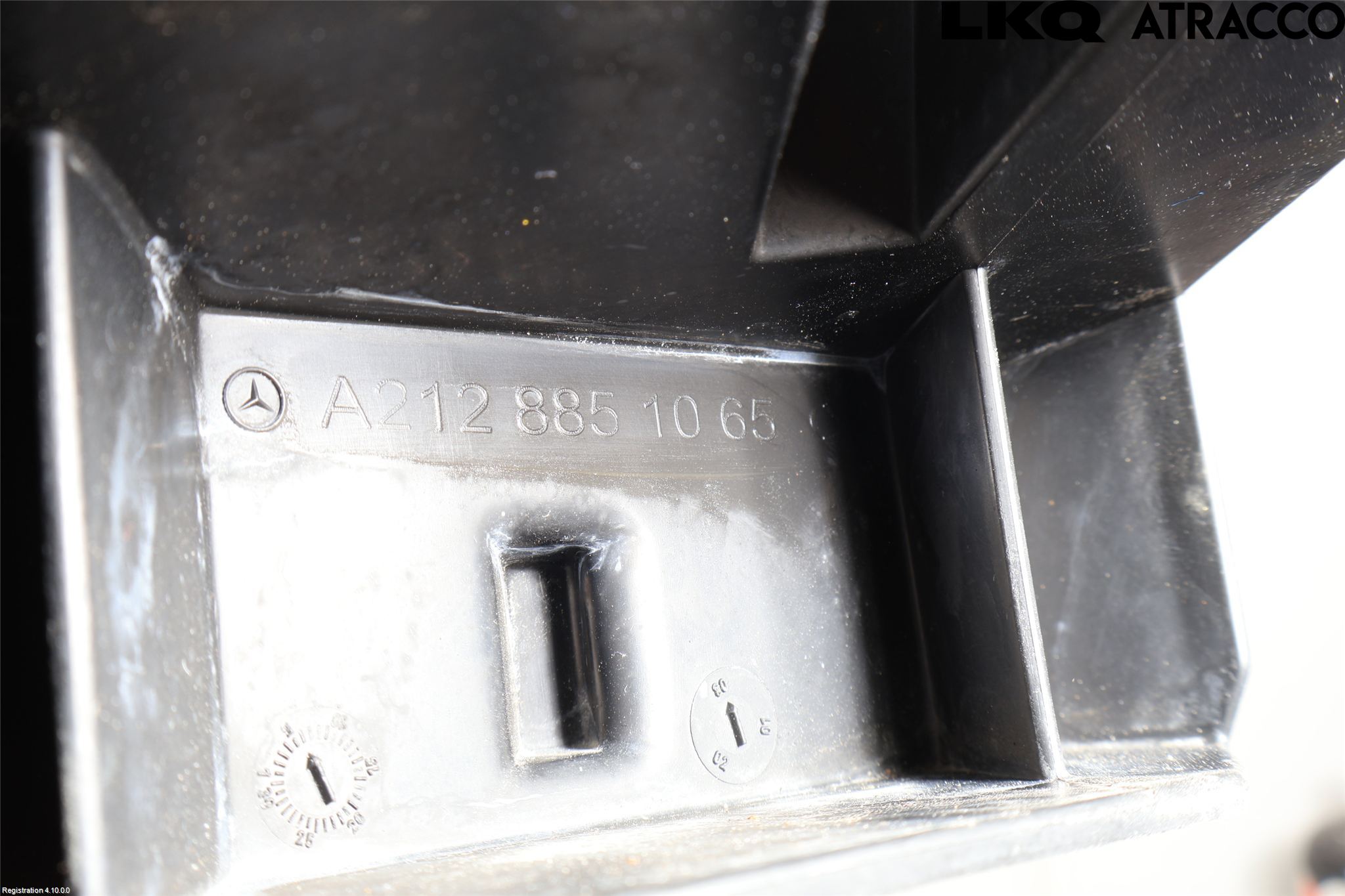 Mercedes-Benz MB E-KLASS (W212) 09-16 Stötfångarfäste Bak Hö