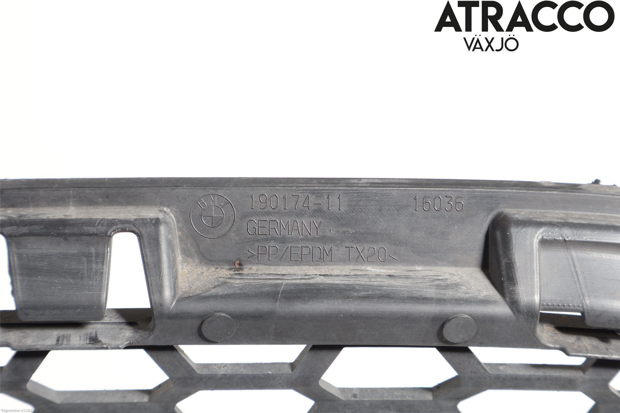 BMW 5 F10/F11/F18 09-17 Grill-Galler