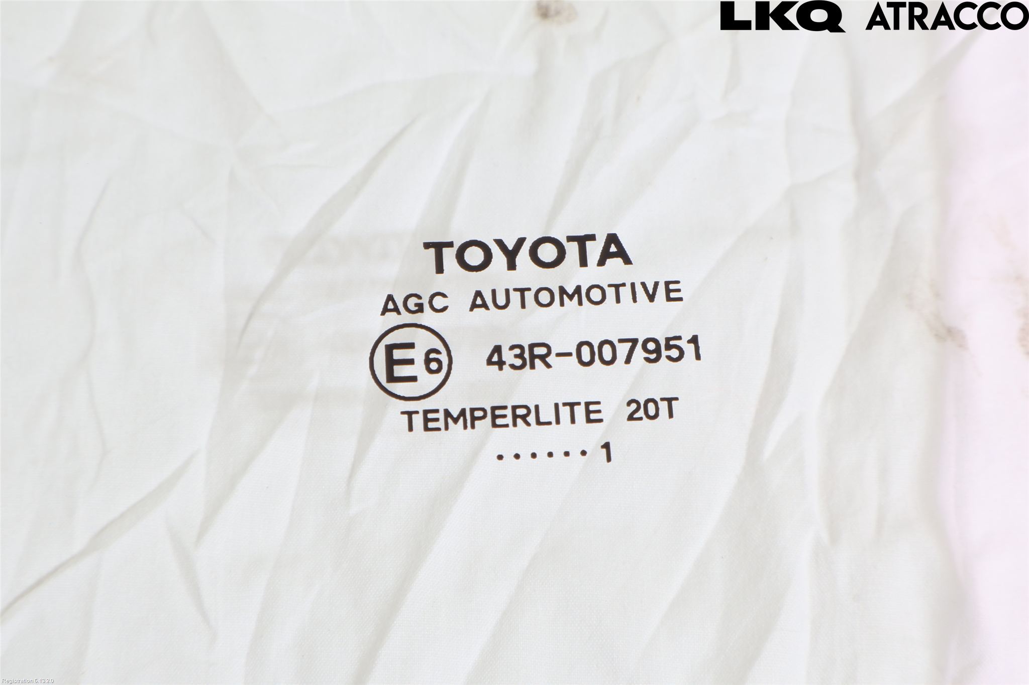 Toyota YARIS XP21 20- Dörruta Fram Vänster