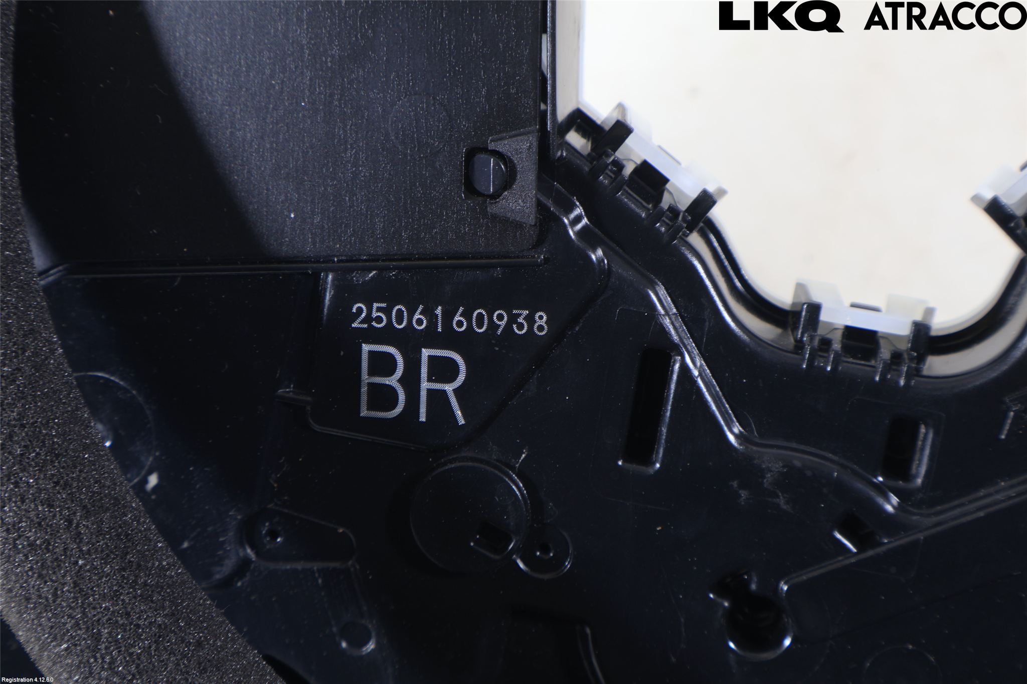 Lexus LBX 24- Låskista-Dörrlås