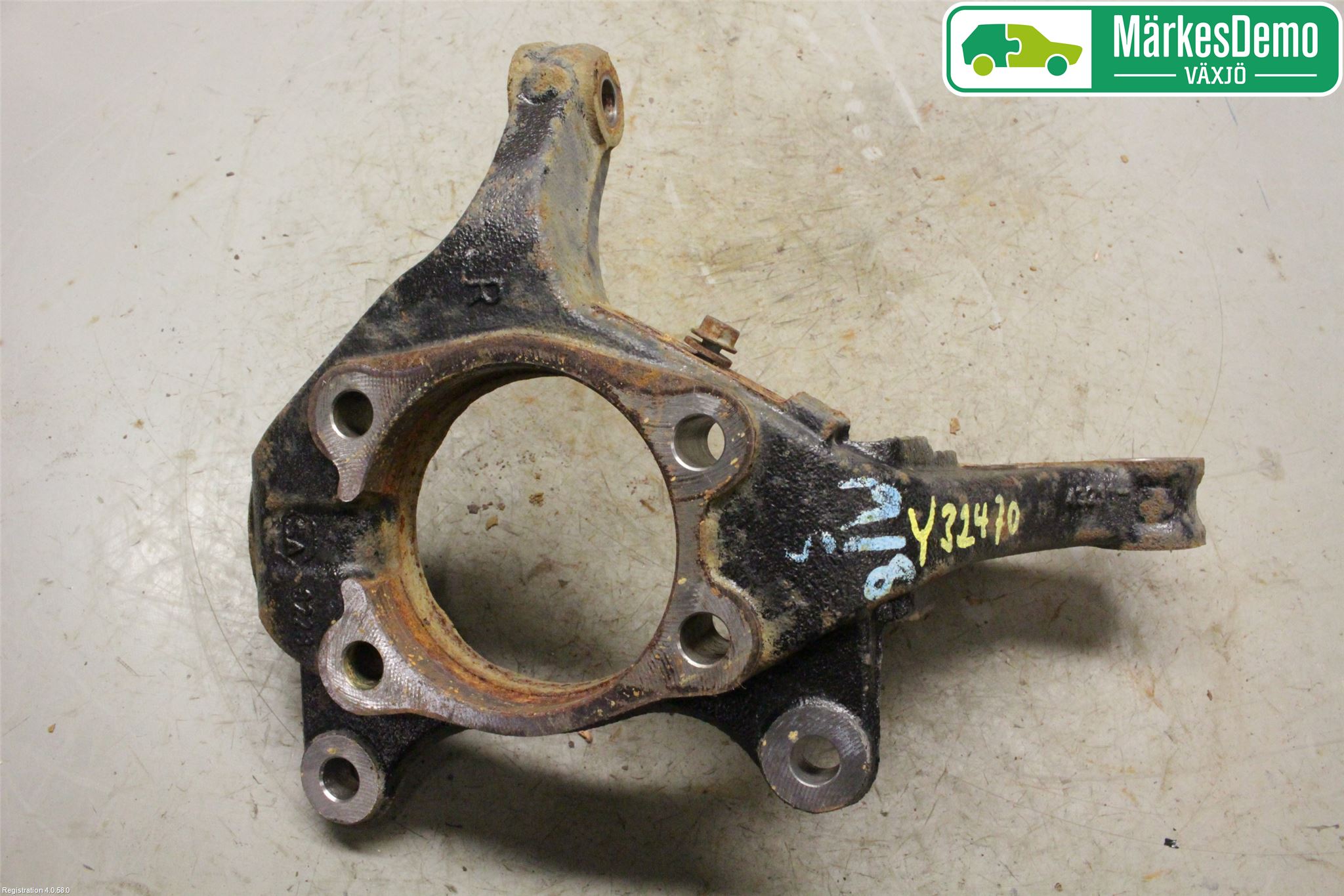 Toyota AURIS 13-19 Styrspindel Lagerhus Hö