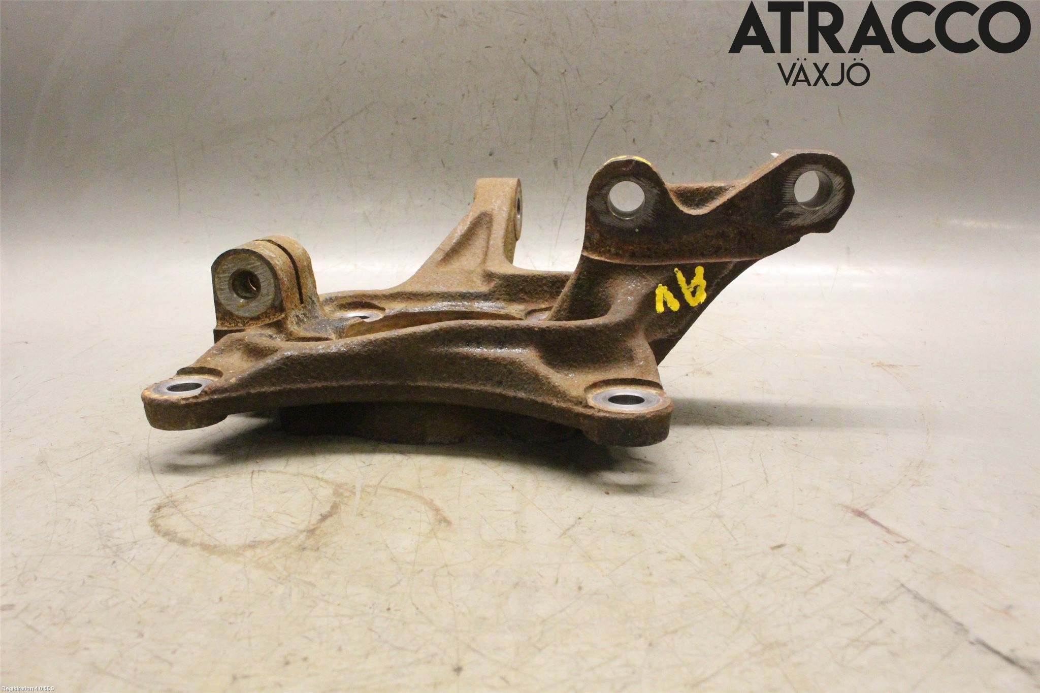 Mitsubishi ECLIPS CROSS Styrspindel Lagerhus Vä