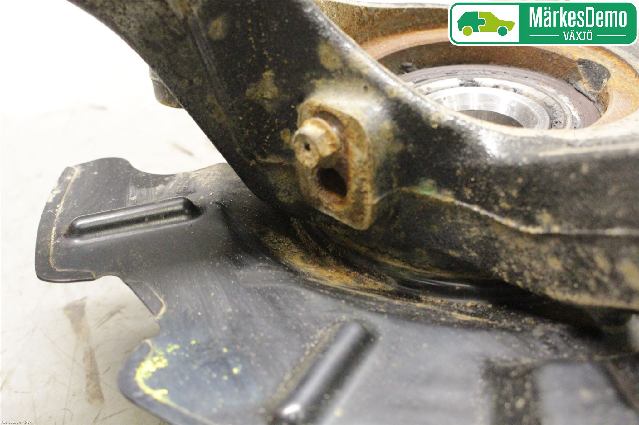 Suzuki VITARA 15- Styrspindel Lagerhus Vä