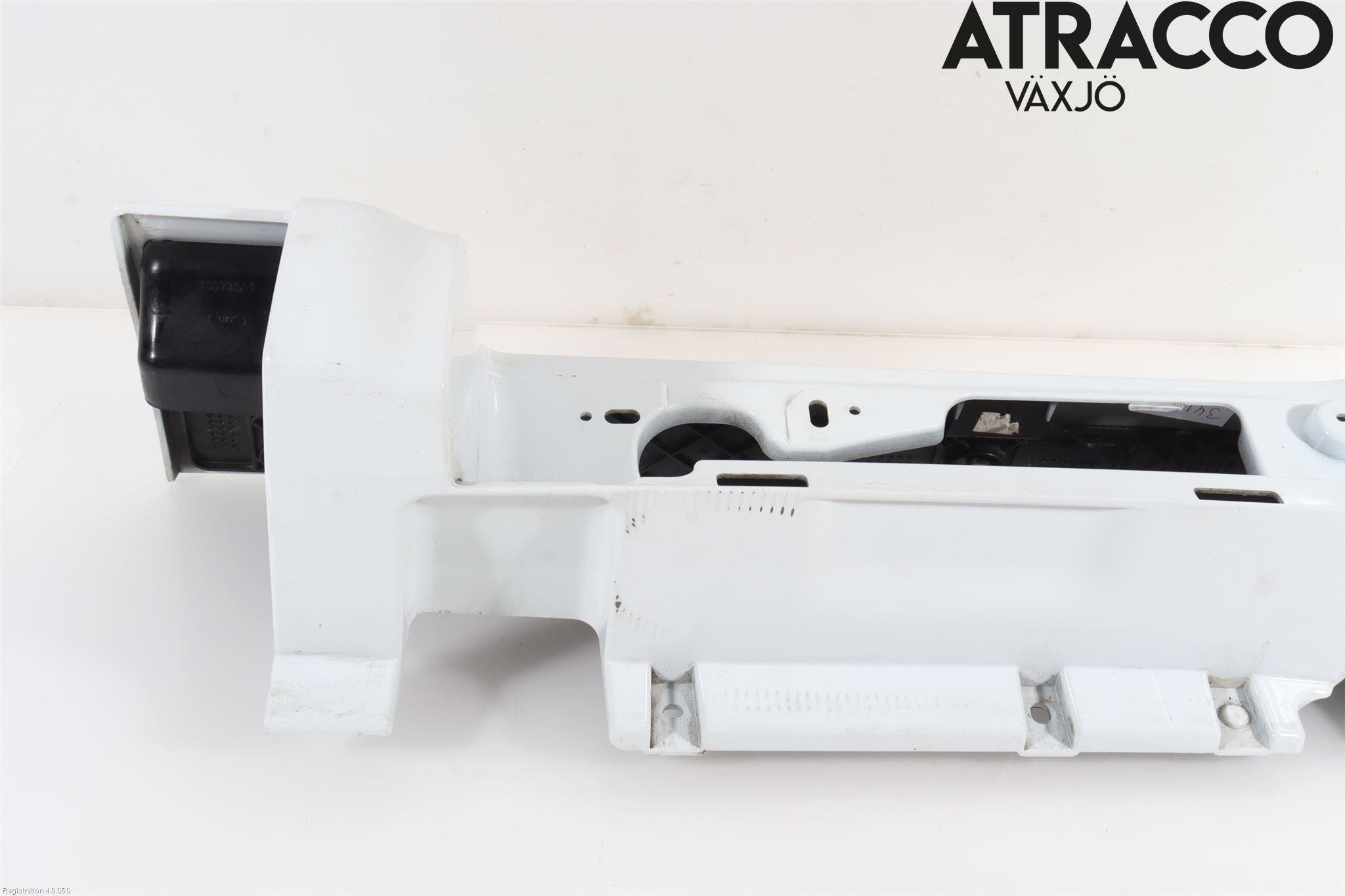 Opel VIVARO 15-19 Bakljussarg