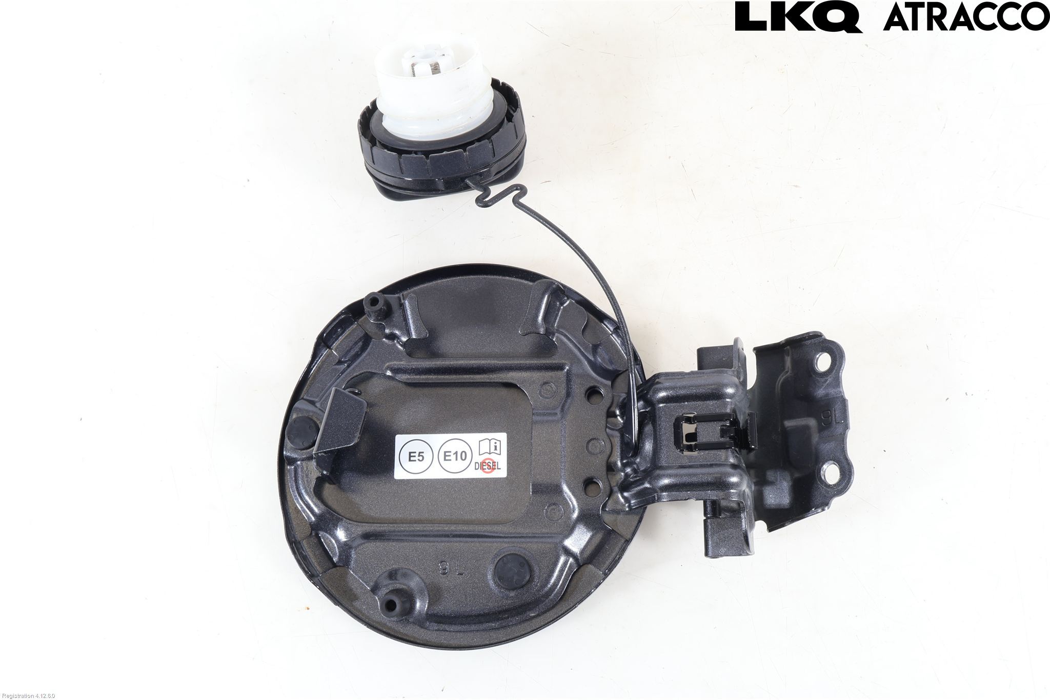 Lexus LBX 24- Tanklucka