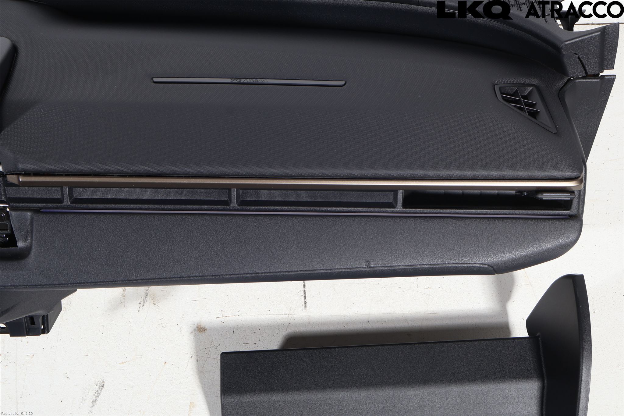 Toyota bZ4X EA10 22- Instrumentbräda