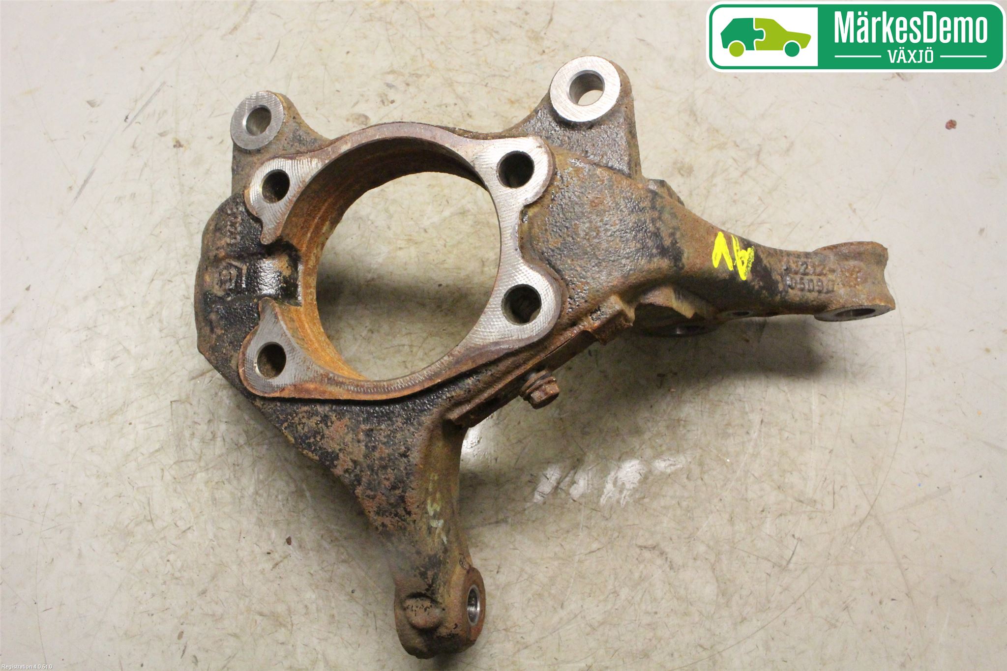 Toyota AURIS 13-19 Styrspindel Lagerhus Vä