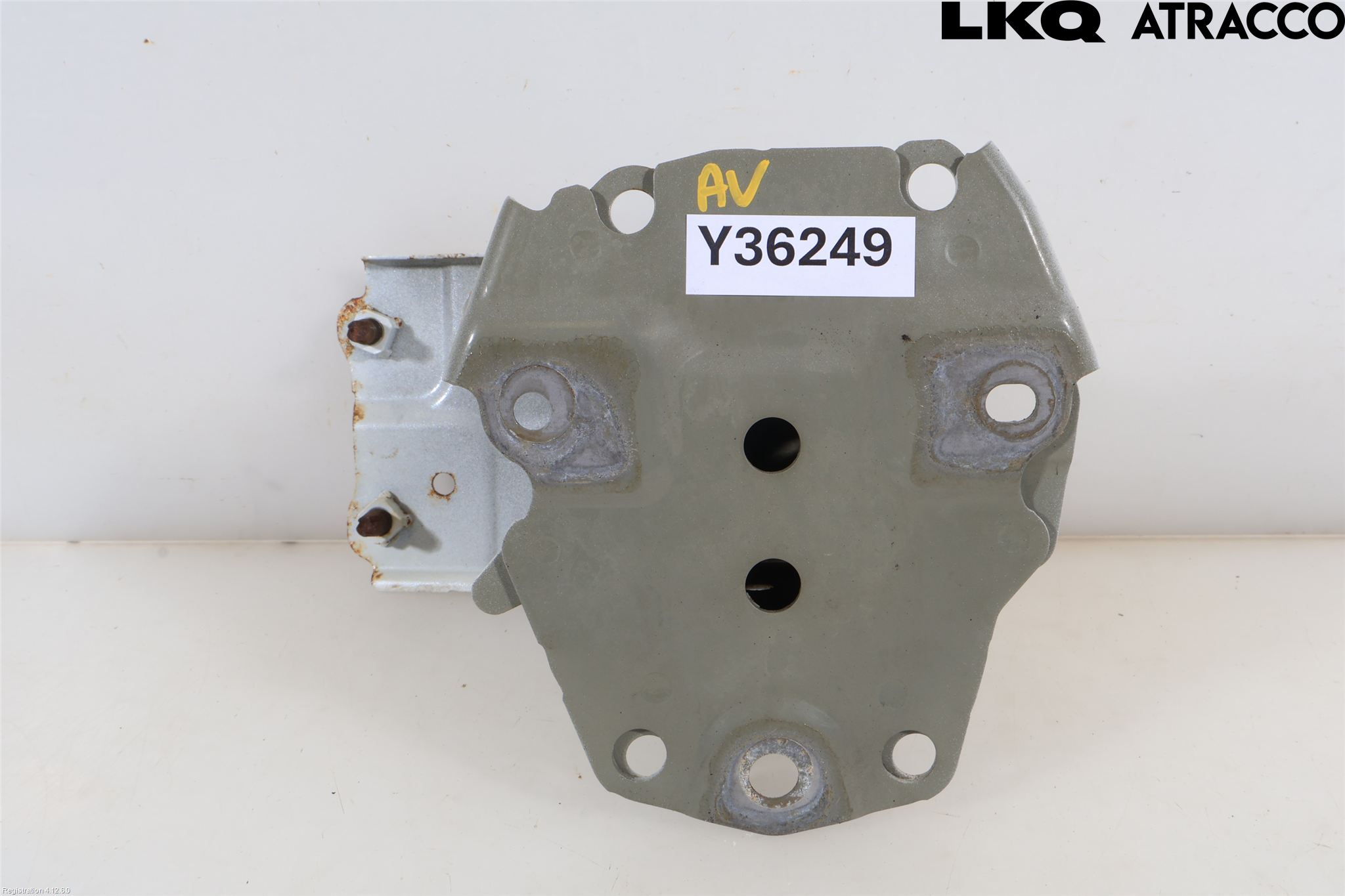 Toyota AURIS 13-19 Stötfångarbärjärn Bak