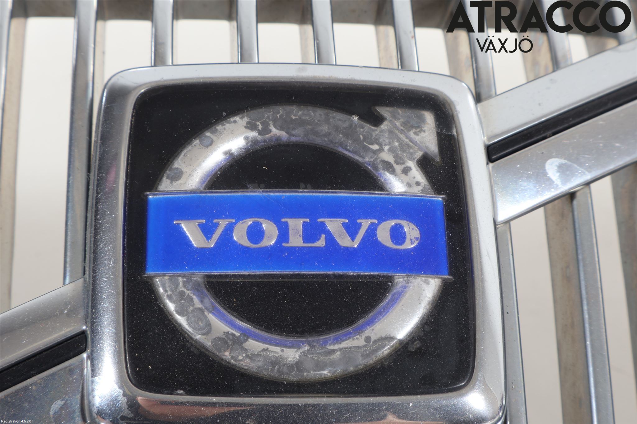 Volvo V70 00-04 Grill Komp