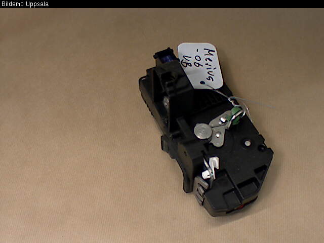 Opel MERIVA A   03-10 Låskista-Dörrlås