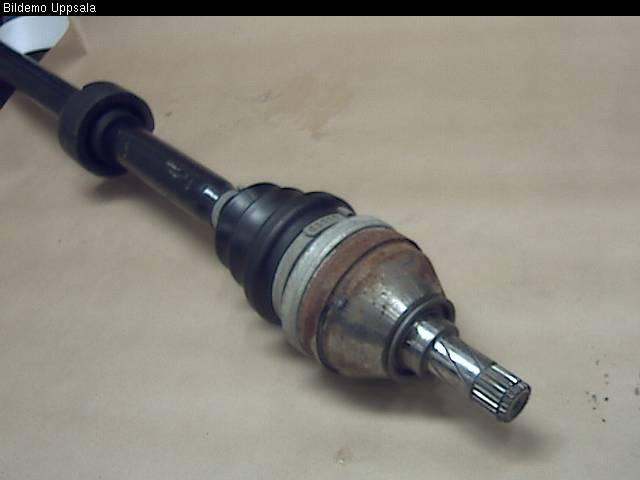 Saab 9-3 VER 2 Drivaxel Fram Höger