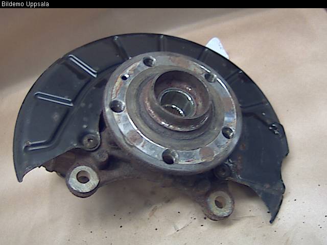 Volkswagen VW CADDY      04-10 Styrspindel Lagerhus Vä
