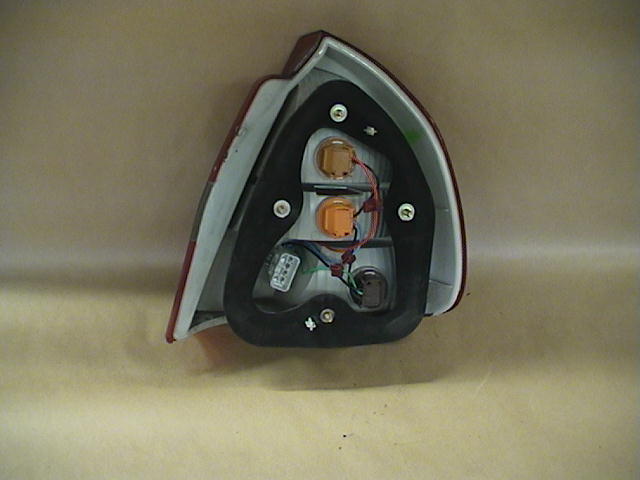 Mitsubishi CARISMA 00-04 Bakljus Vänster