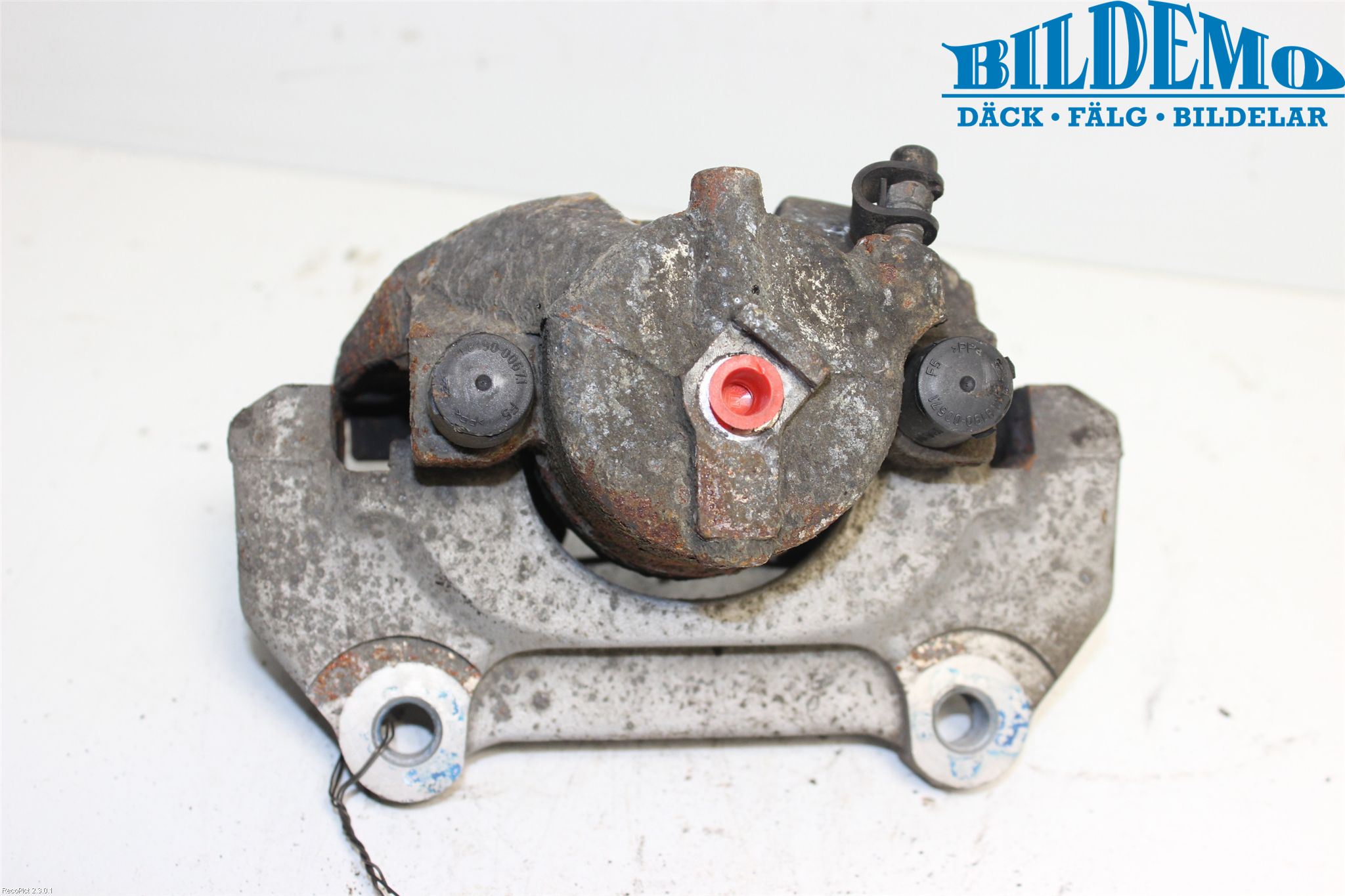 Saab 9-5     06-10 Bromsok Fram Höger