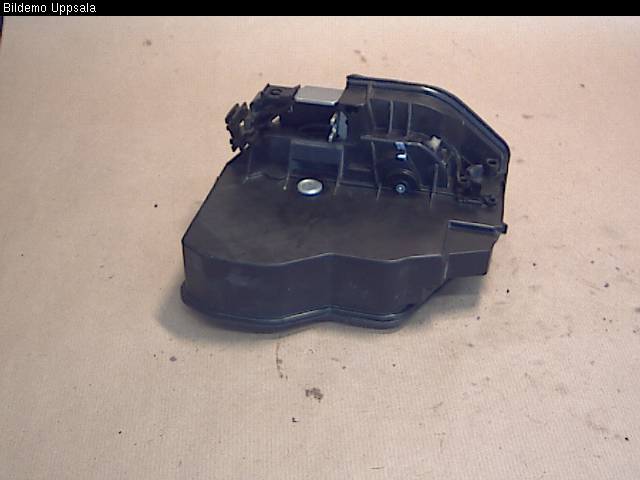 BMW 5 E60/61 Sed/Tou 02-10 Låskista-Dörrlås