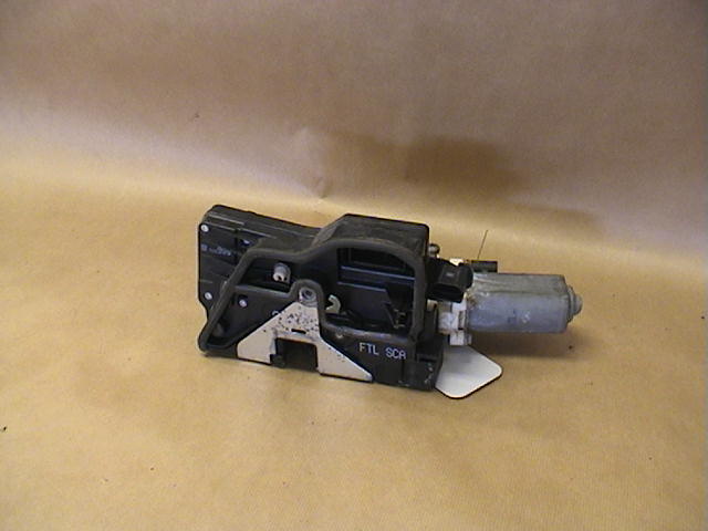 BMW 7 E65/66    00-08 Låskista-Dörrlås