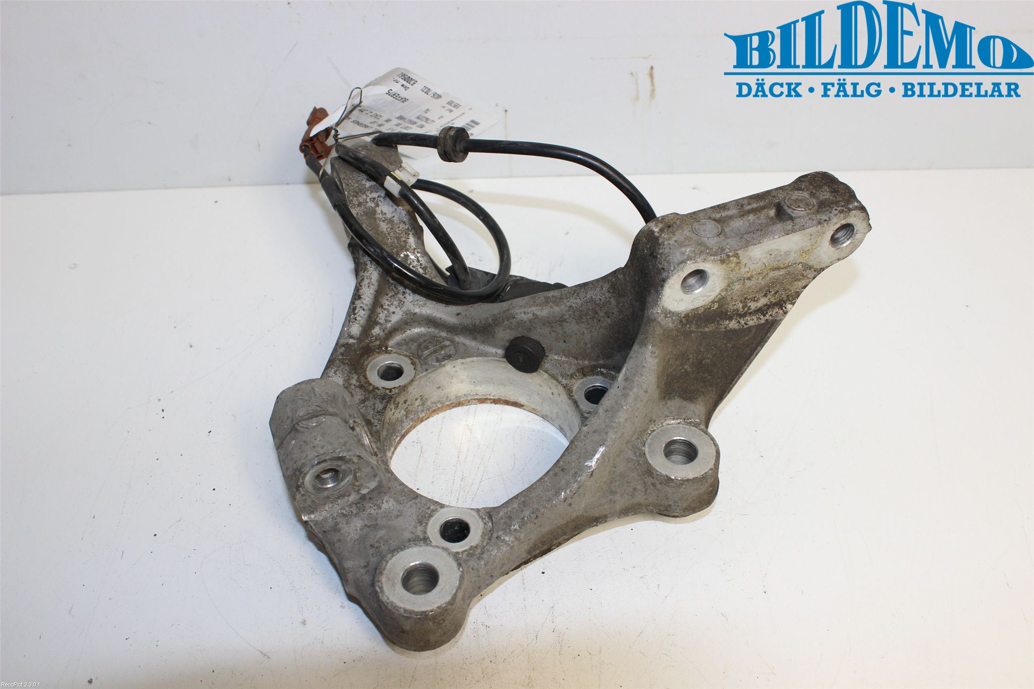 Saab 9-5     06-10 Styrspindel Lagerhus Vä