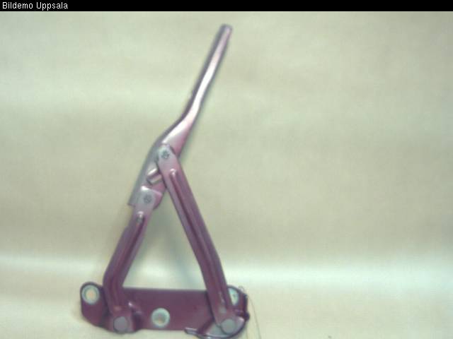 Saab 9-5 -05 Huvgångjärn