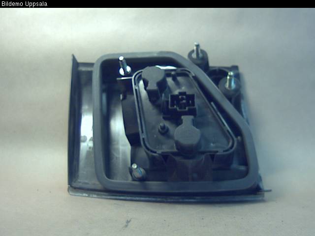 Saab 900      94-98 Bakljus Lucka Hö
