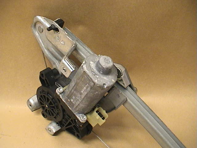 Saab 9-5     06-10 Fönsterhiss El Kompl
