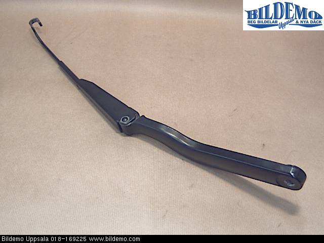 Saab 9-5     06-10 Torkararm Armar Vindruta