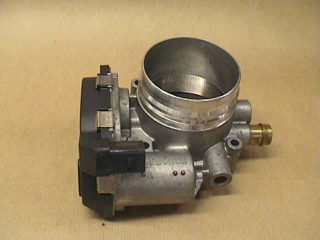 BMW 1 E82/88 Coupé/Cab 06-13 Injspjällhus