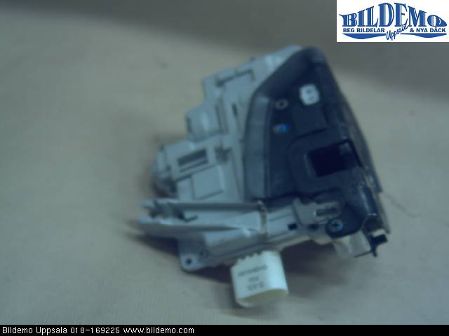 Audi A4/S4 05-07 Låskista-Dörrlås